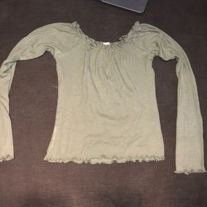 Off the shoulder light green long sleeve